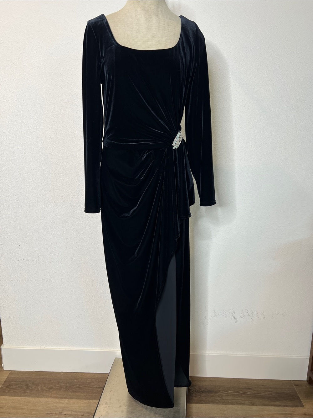Jeffrey & Dara Evenings Vintage Velour Evening Dress